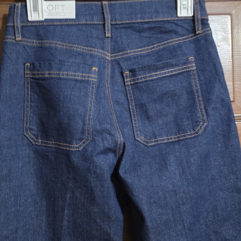 Loft  Outlet High Rise Wide Leg Crop Jeans In Dark Wash Size 0 - Picture 7 of 12